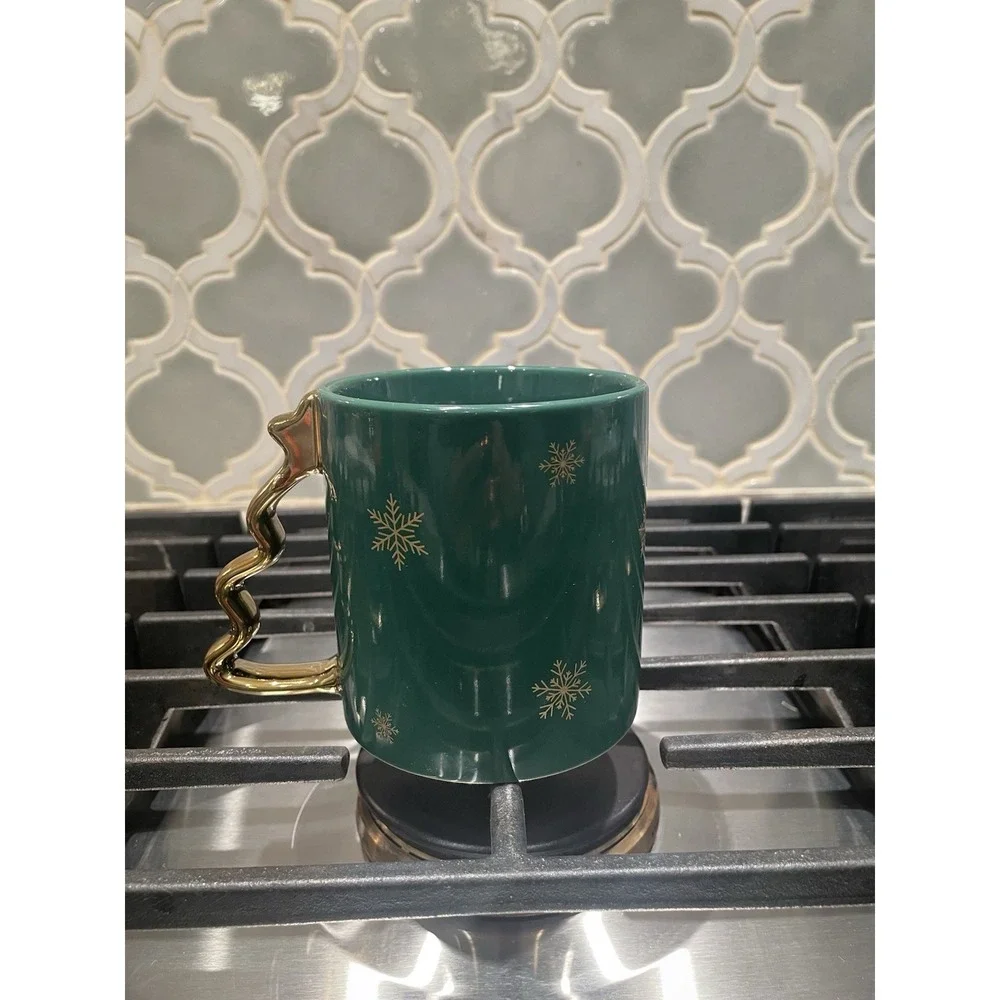 Starbucks Christmas Tree Handle Mug Green‎ and Gold 2025 New Snowflakes